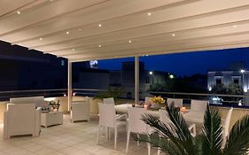 Roomy Apartment With Terrace & Parking